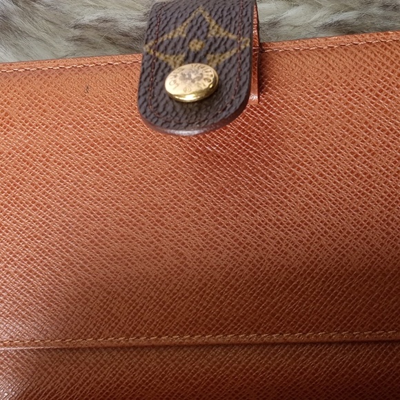 Louis Vuitton Agenda Authentic - Picture 9 of 12